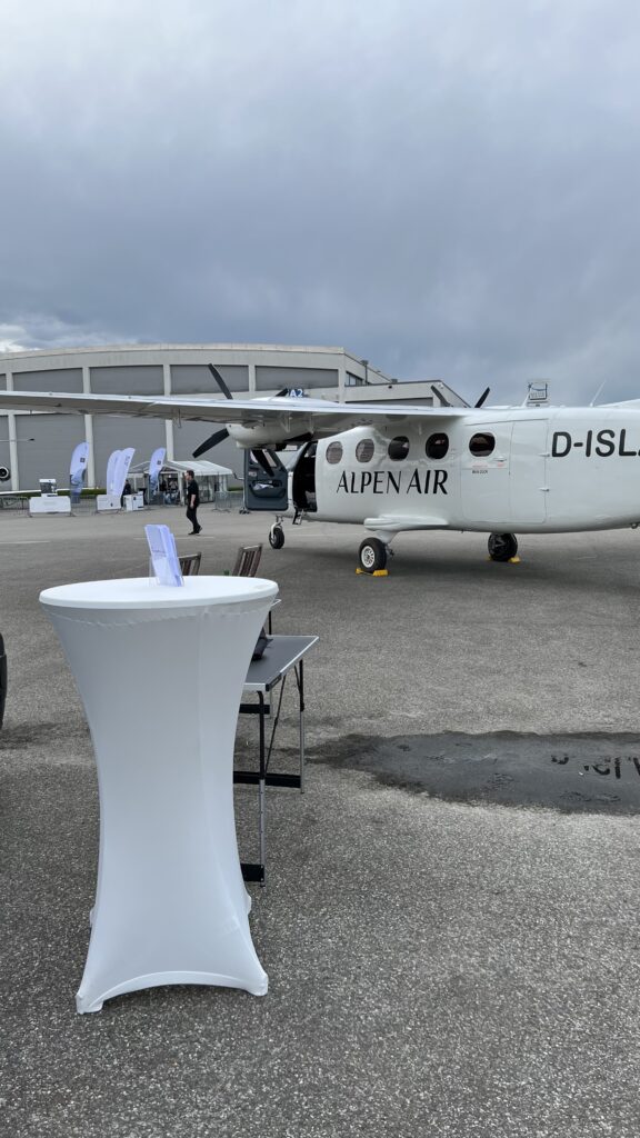 AERO 2023 Tecnam vor der Halle