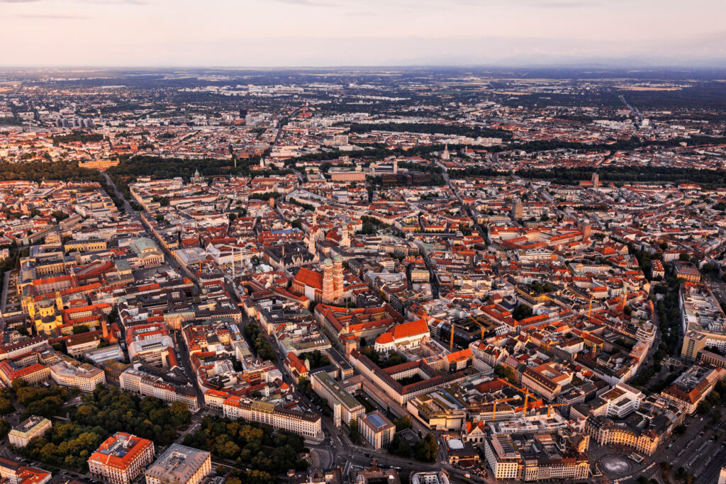 Alpenrundflug München mit der Innenstadt