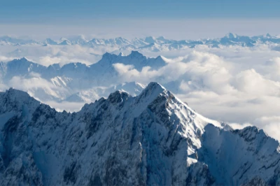 Charter Flights in Bavaria and fly above the Alps