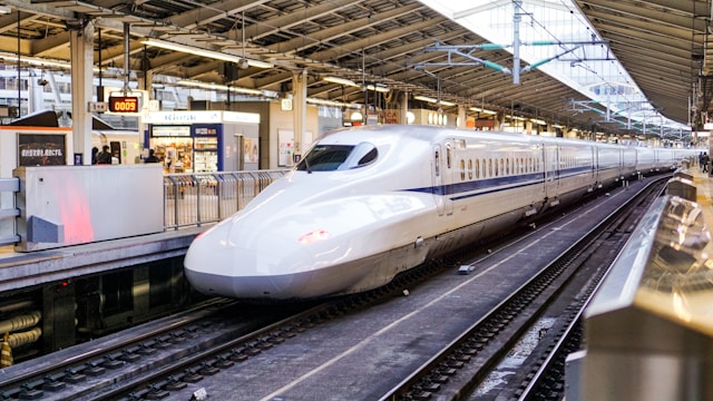 Rundflug ab München mit Anreise per Bahn und Transfer zum Treffpunkt